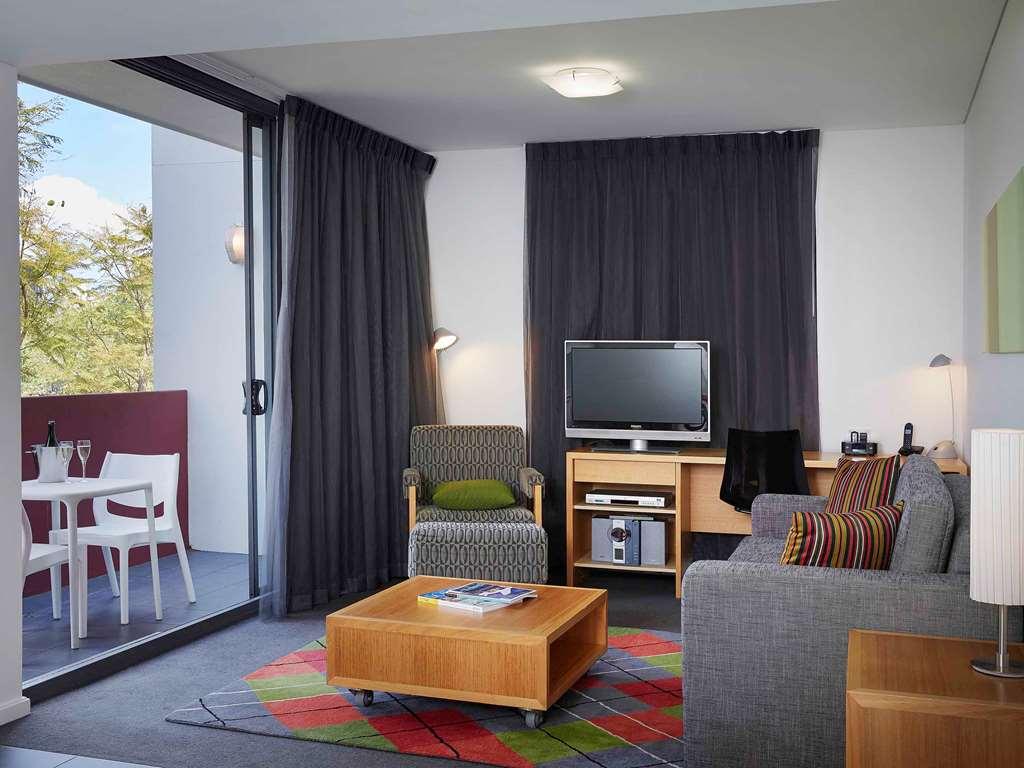 East Perth Suites Hotel Eksteriør billede