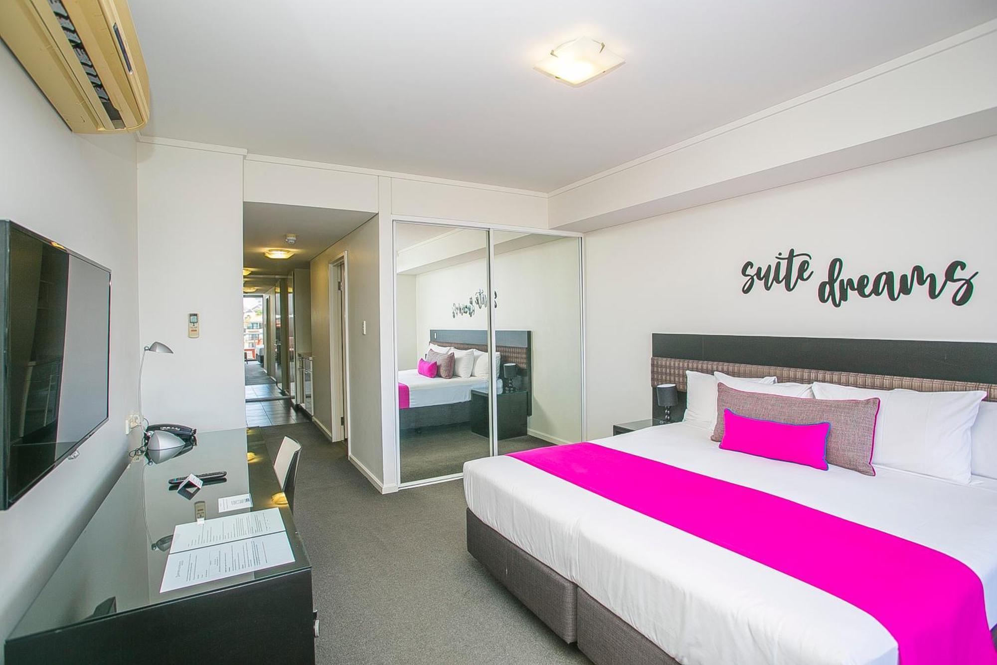 East Perth Suites Hotel Eksteriør billede