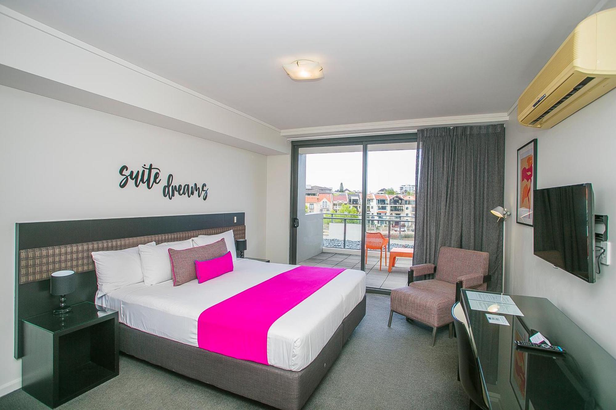 East Perth Suites Hotel Eksteriør billede