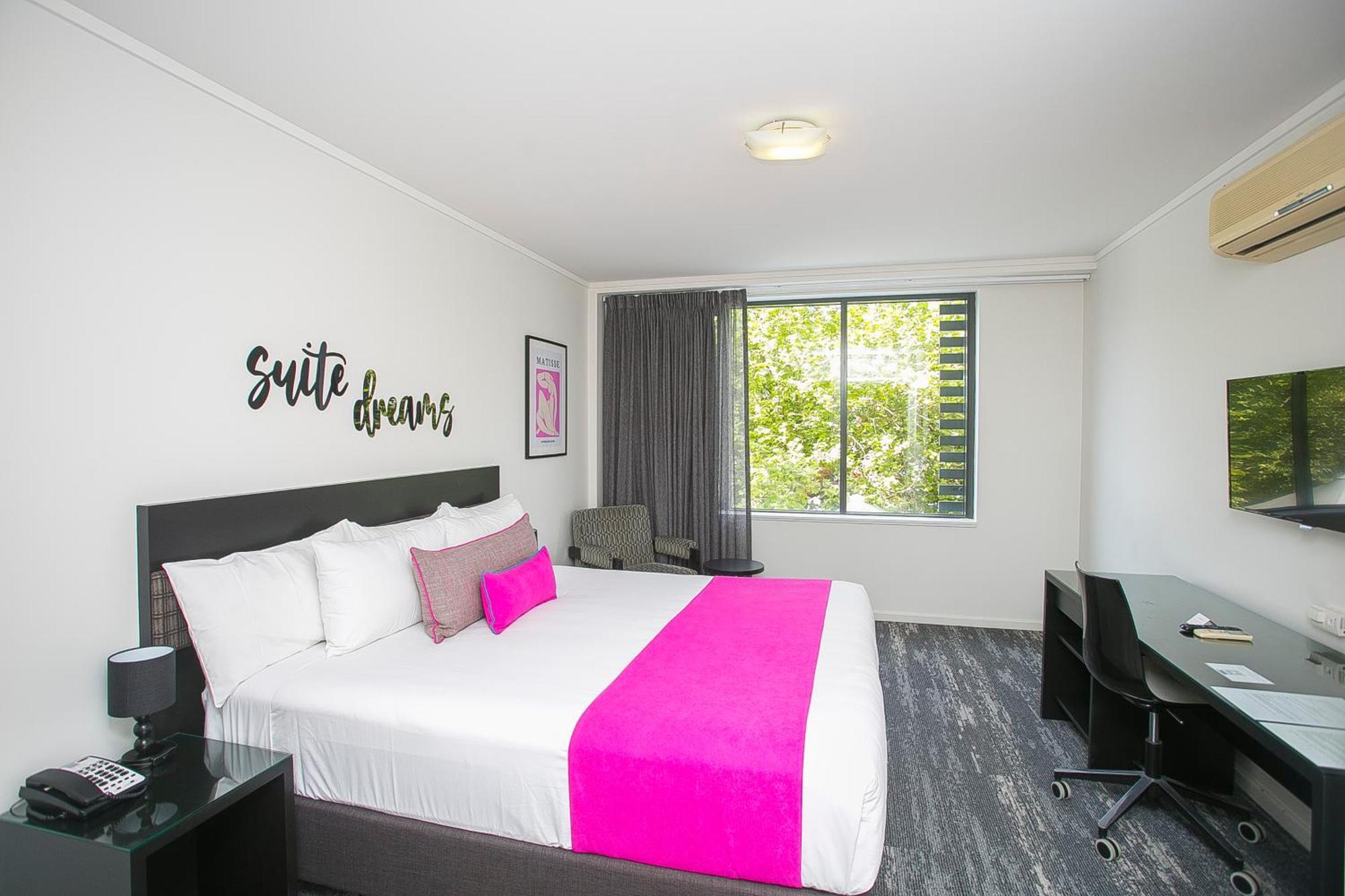 East Perth Suites Hotel Eksteriør billede